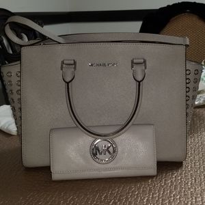 Michael Kors Large Selma Satchel/Wallet